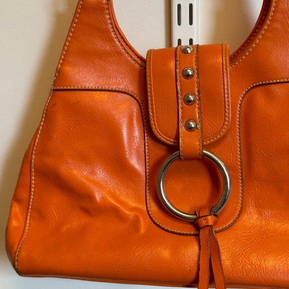 Bold Orange Purse with Silver Ring Detail – Spacious & Stylish - Picture 2 of 9